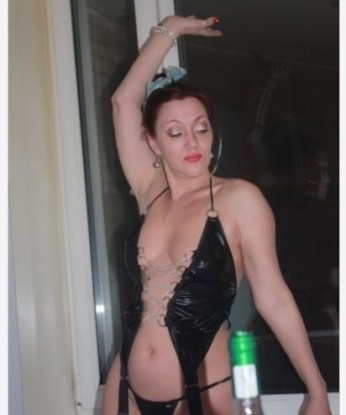 Анкета проститутки Лариса - город Гапцах, 44 года, №2003